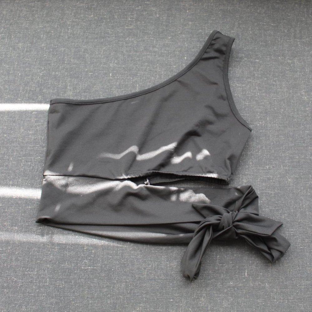 Black One Shoulder Crop Top